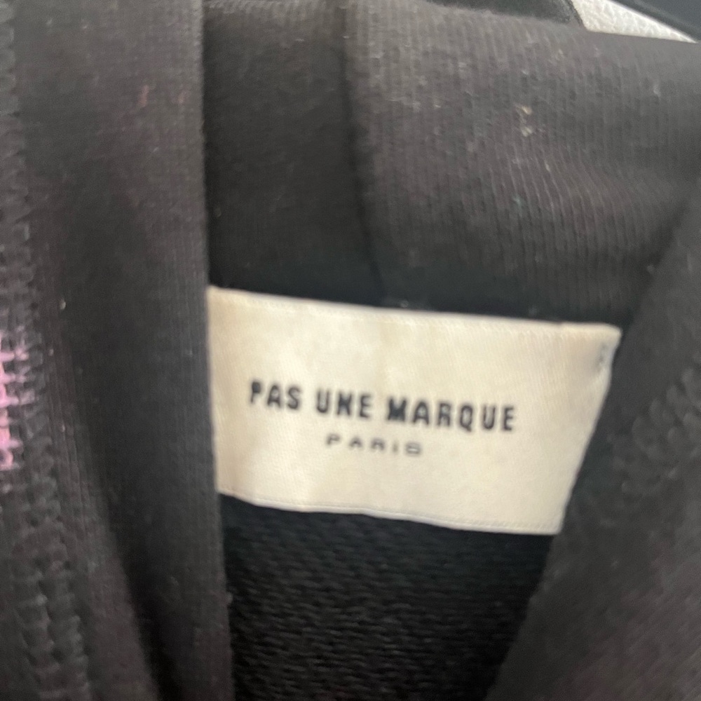 PAS UNE MARQUE